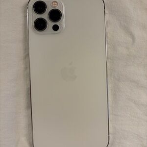 Apple iPhone 12 Pro in Elegant White